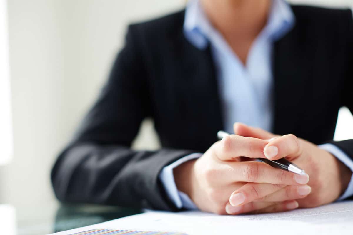 Succession bloquée ou mal gérée : que faire face au manque de suivi des notaires et avocats ?